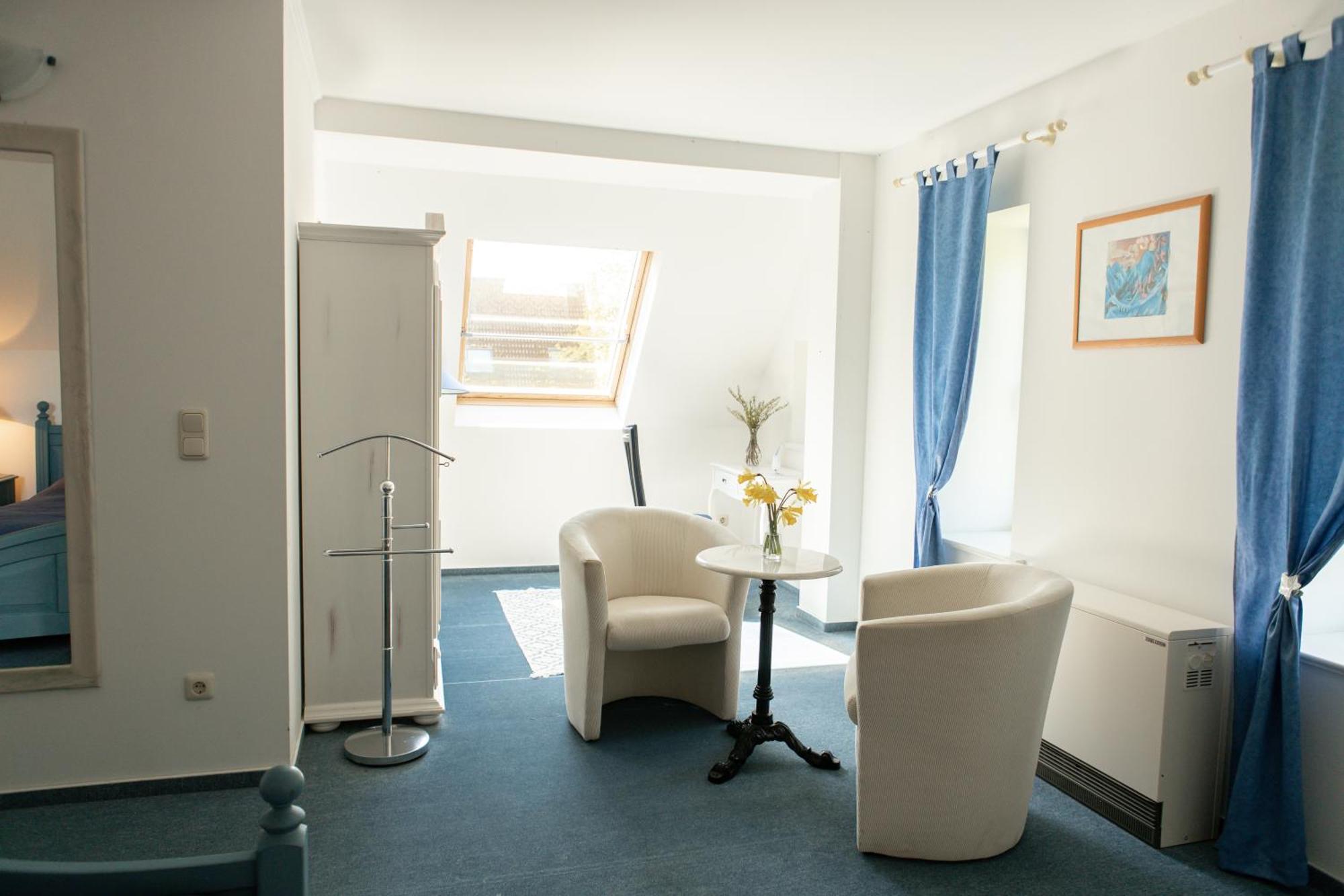 Boutique Hotel Gut Tribbevitz Neuenkirchen auf Rugen Exterior photo