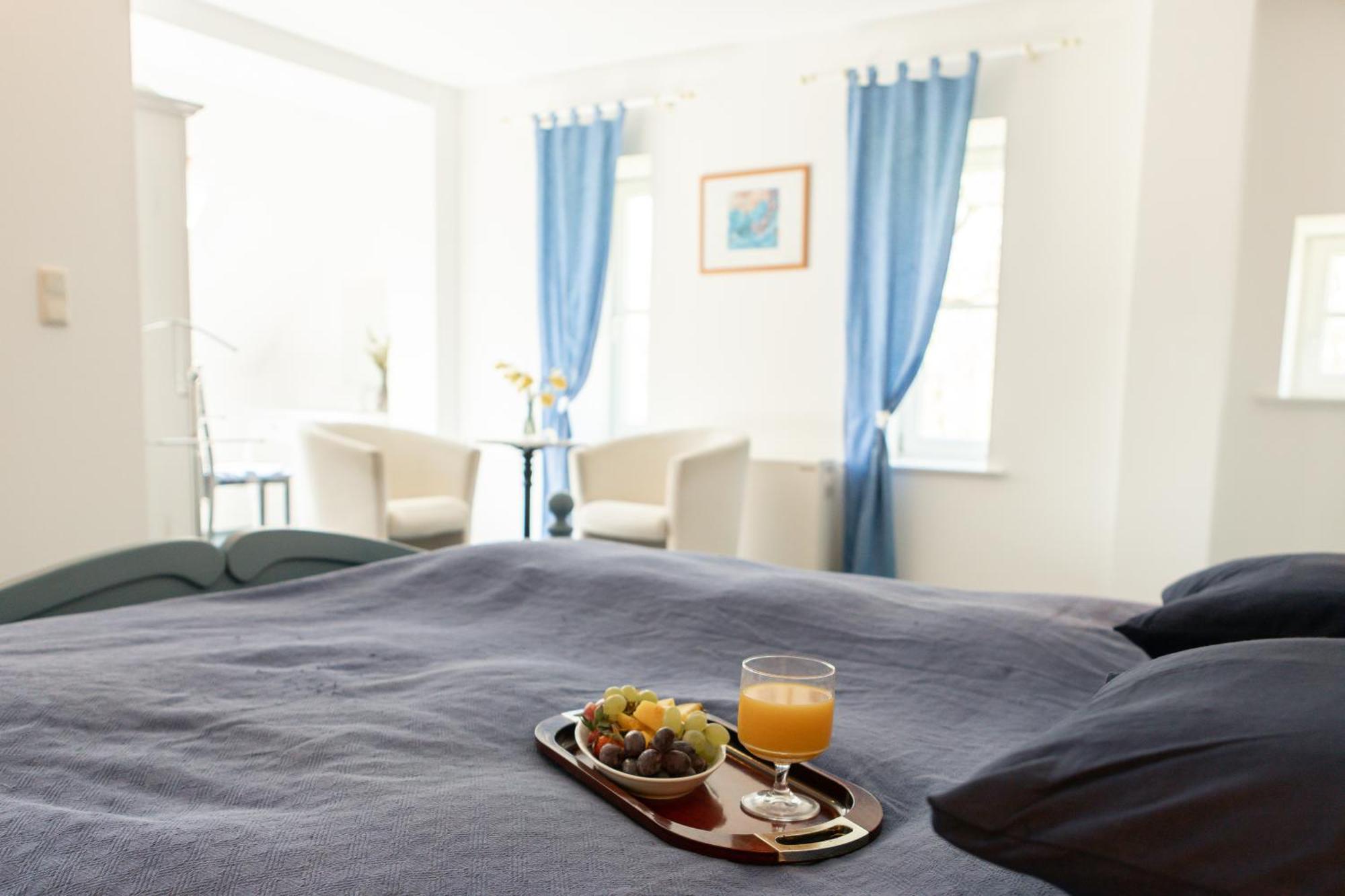 Boutique Hotel Gut Tribbevitz Neuenkirchen auf Rugen Exterior photo