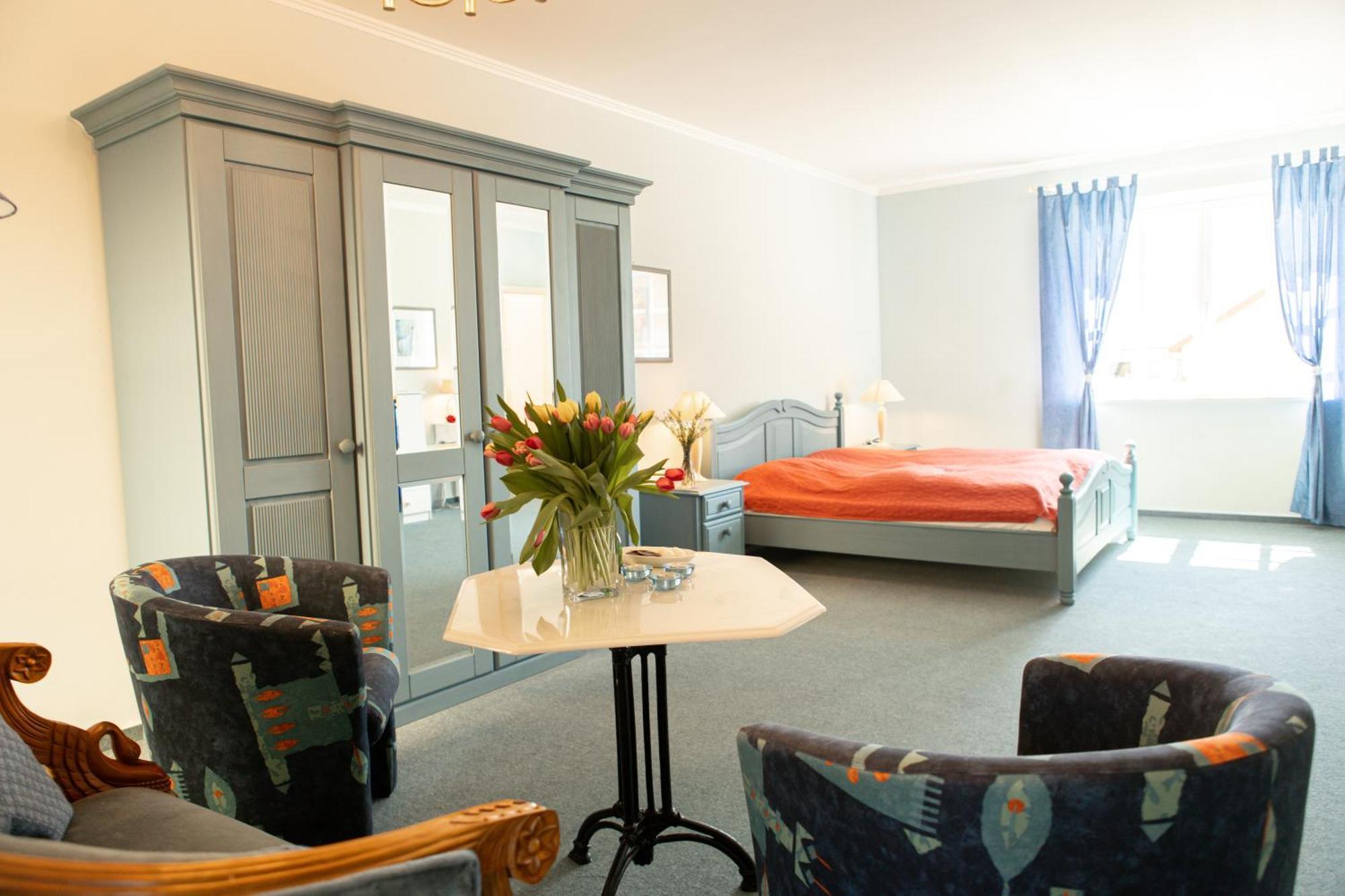 Boutique Hotel Gut Tribbevitz Neuenkirchen auf Rugen Exterior photo